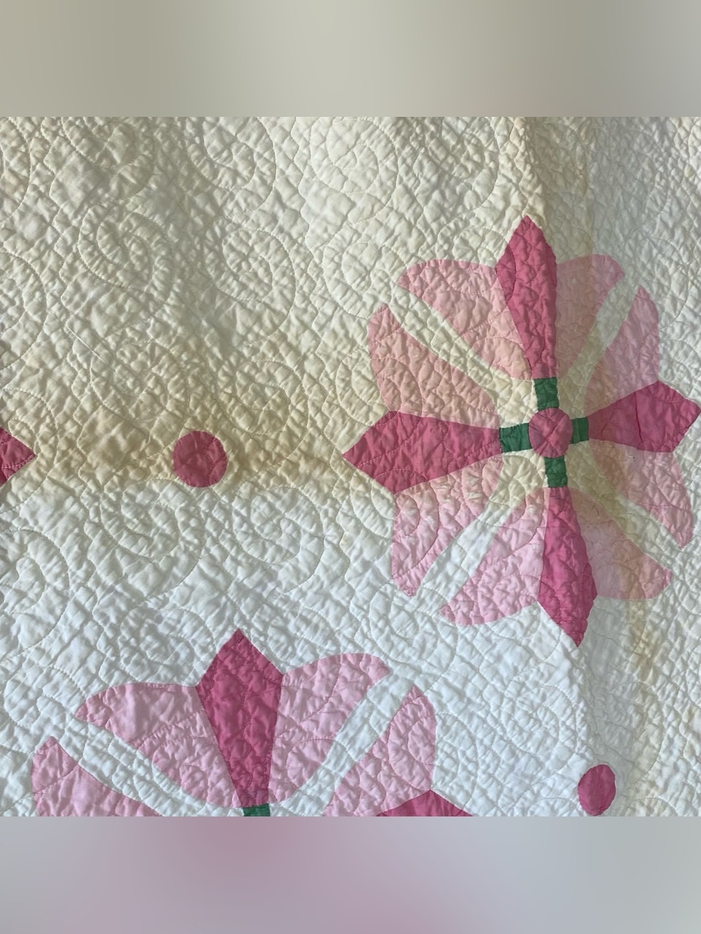 Vintage Appliqué Floral Cutter Quilt 78” x 82” - Picture 6 of 16